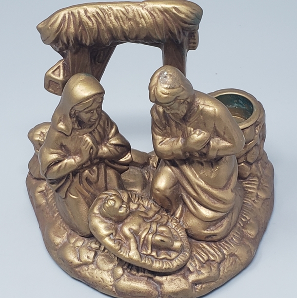 Vintage Nativity Scene - Picture 5 of 10